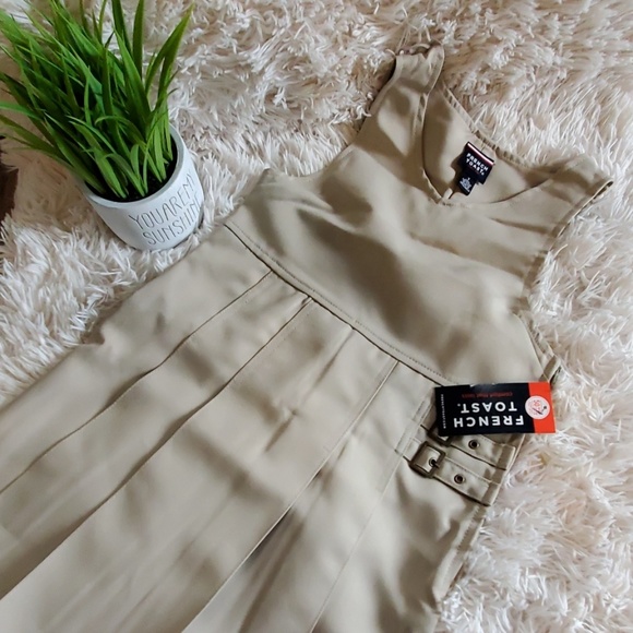 Uniform - Picture 1 of 4